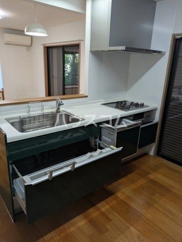 高倉戸建のキッチン写真