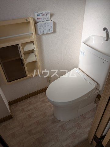 高倉戸建のトイレ写真