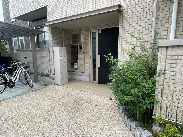 エントランス　詳細は、RISUMO江坂本店→06-6155-7137まで♪