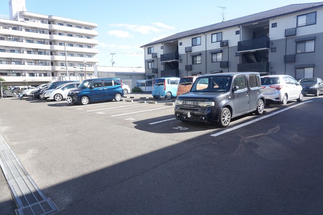 駐車場　敷地内平置き駐車場です☆