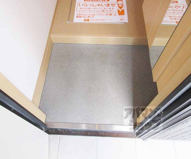 玄関　段差も少なめ！