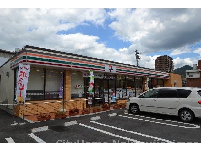 コンビニ　セブンイレブン広島長楽寺店（コンビニ）まで1018m