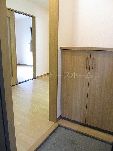 玄関　※別号室参考写真