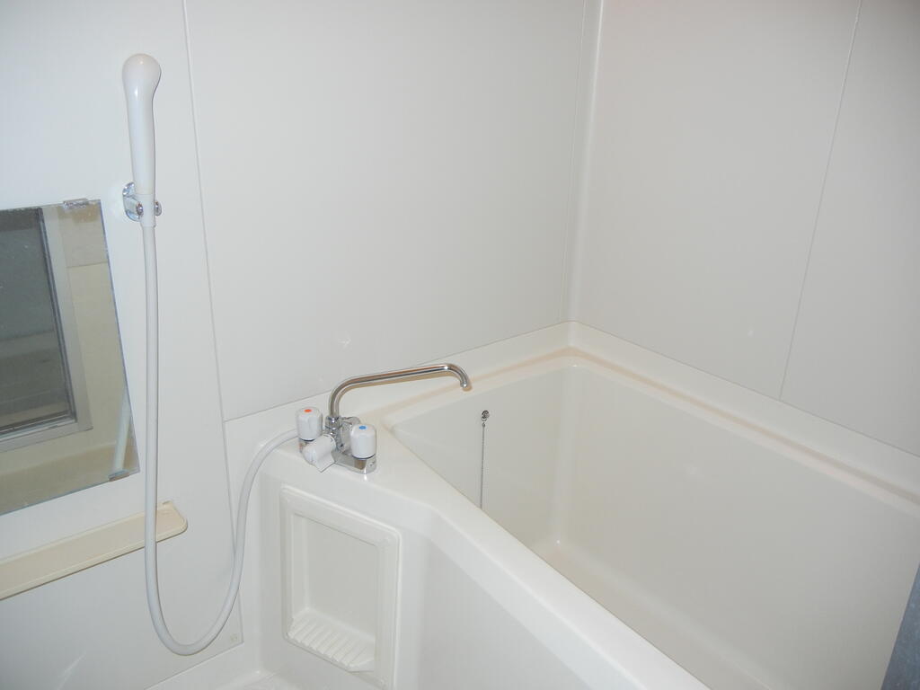 バス・シャワールーム　■ホワイトベースで清潔なbath■
