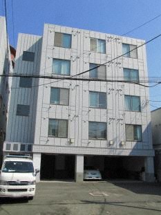 札幌市豊平区美園一条のマンションの建物外観