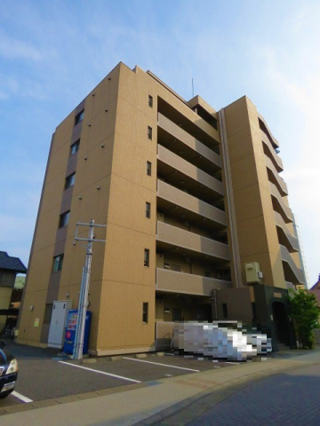 エイトバード東静岡の建物外観