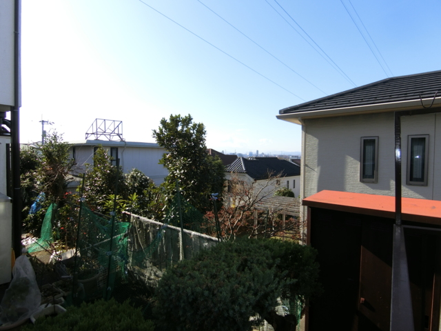 眺望　高台の為、ちょっと覗くと景色が広がります