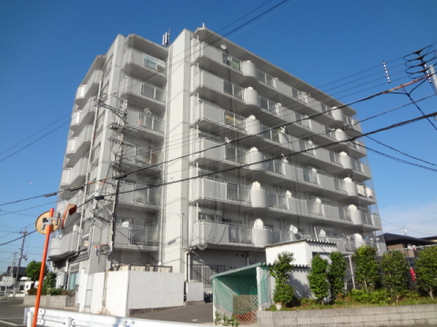 【東近江市佐野町のマンションの建物外観】