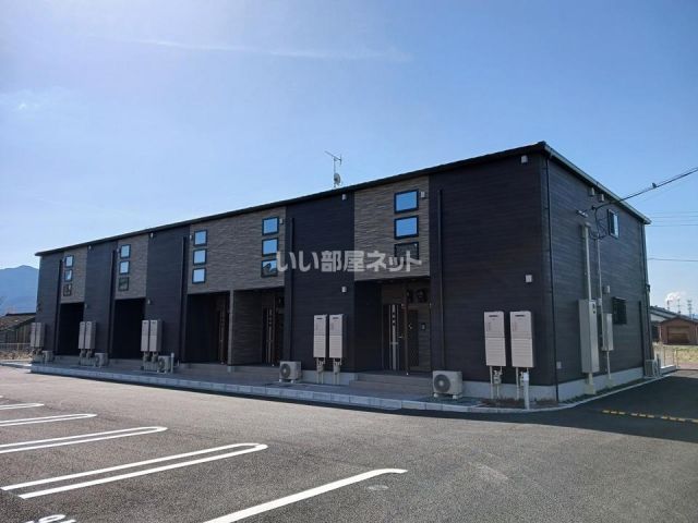 グランブルー八代　Ｃの建物外観