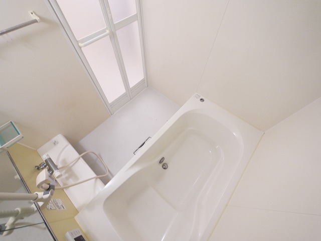 バス・シャワールーム　ゆったり過ごせるお風呂です