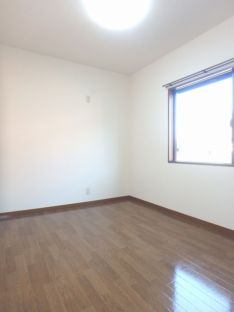 その他部屋・スペース　５帖の洋室です！