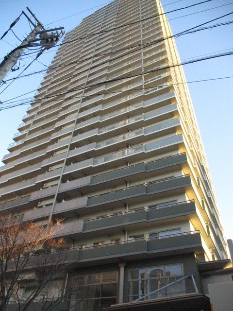 船橋市本町のマンションの建物外観