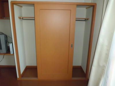 その他　丈の長い服がたっぷり入ります。