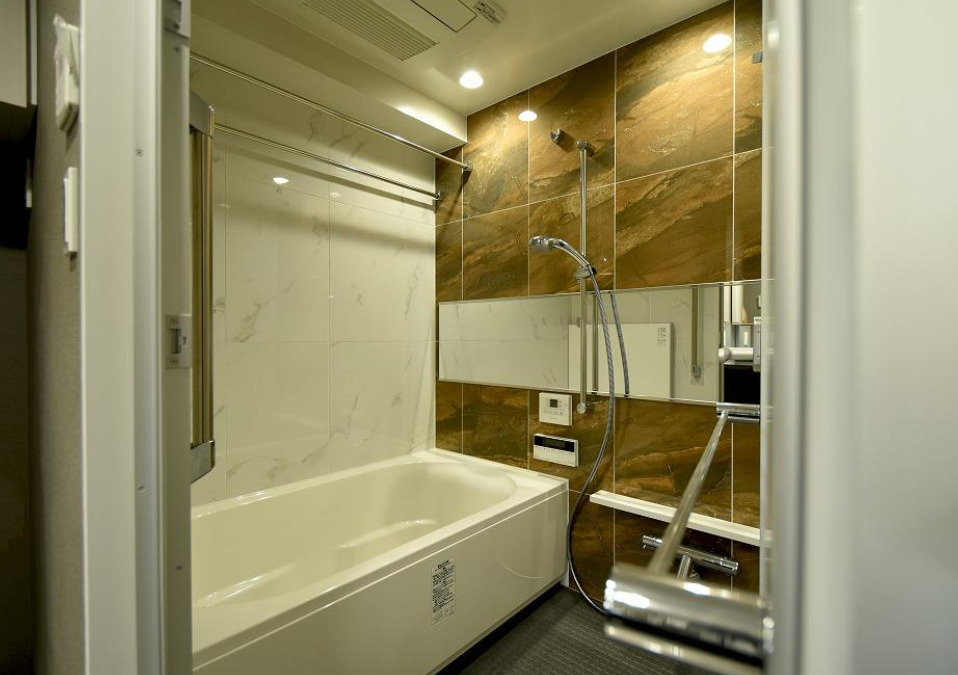 バス・シャワールーム　※別部屋の参考写真です。