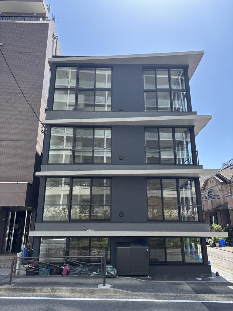 建物外観　スタイリッシュな外観
