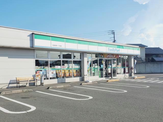 コンビニ　ファミリーマート北島田町一丁目店（コンビニ）まで464m