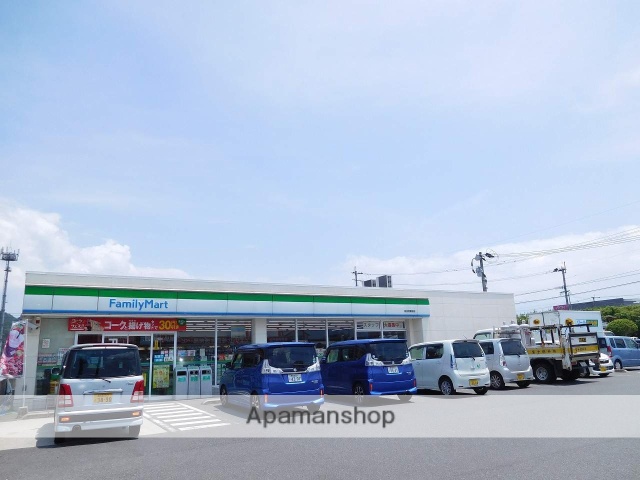 コンビニ　ファミリーマート姶良西餅田店（コンビニ）まで700m