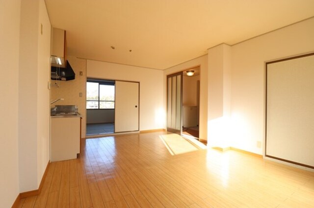 居室・リビング　リビング　１２．２帖