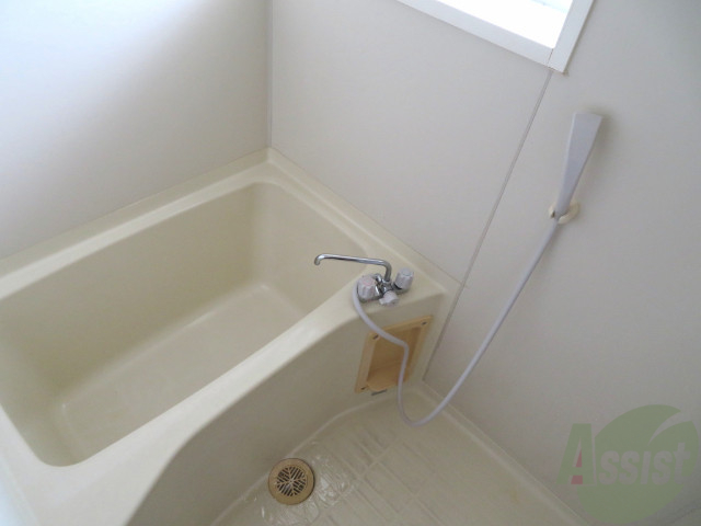 バス・シャワールーム　お風呂はのんびりゆったり入れるサイズ感が良い感じ。