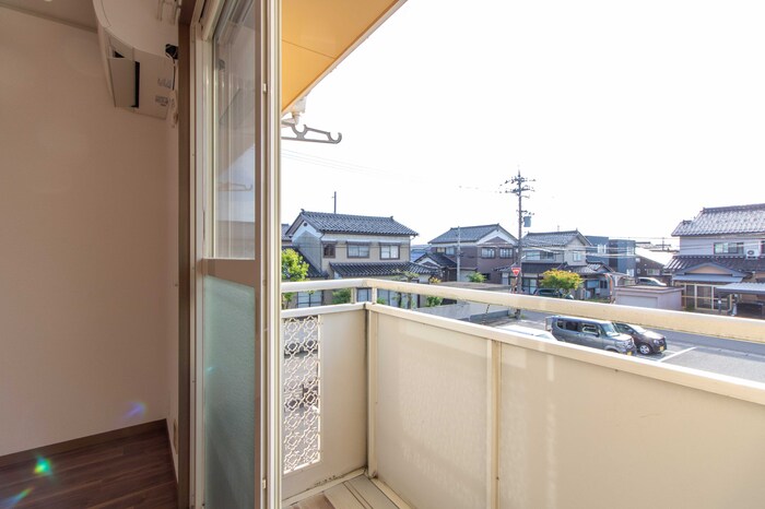 バルコニー　バルコニー付きです