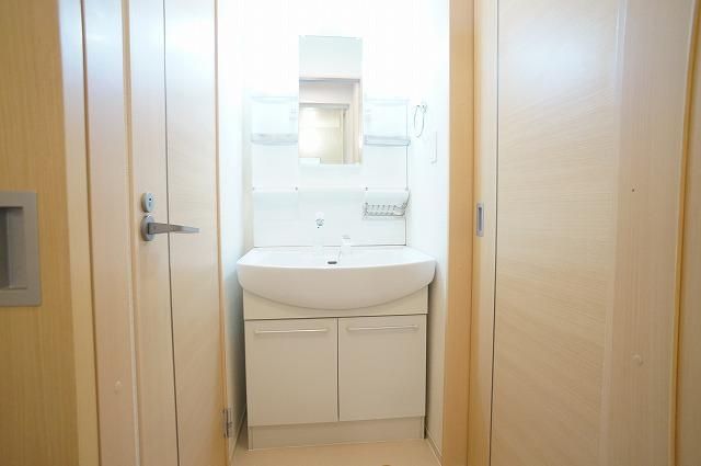 コリーヌ・メリディアン_その他_0