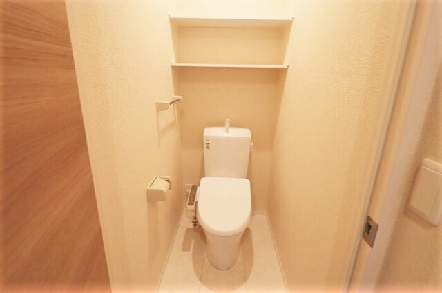 トイレ　トイレ　温水洗浄暖房便座