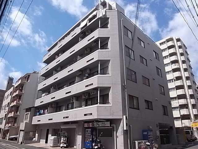 建物外観　タイル貼りの外観