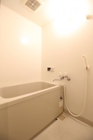 バス・シャワールーム　お風呂です