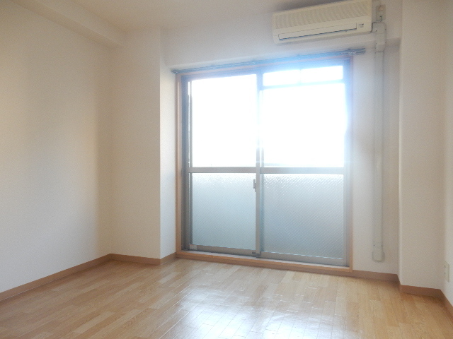 居室・リビング　日当たり良いです