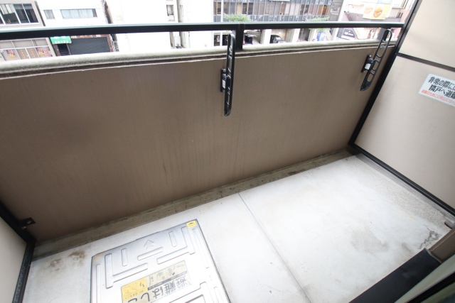 バルコニー　※別室の参考写真の為、現況優先です。