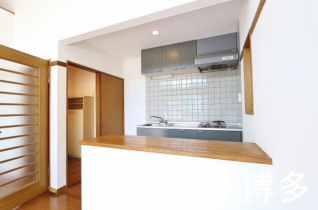 その他　キッチンのカウンターは便利です