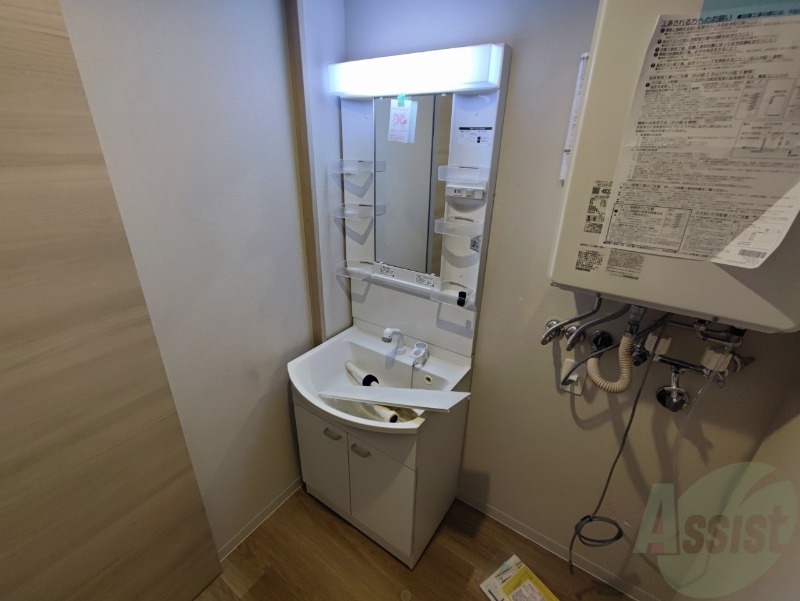 洗面設備　こちらに洗面台があります。朝の洗顔はこちらで。