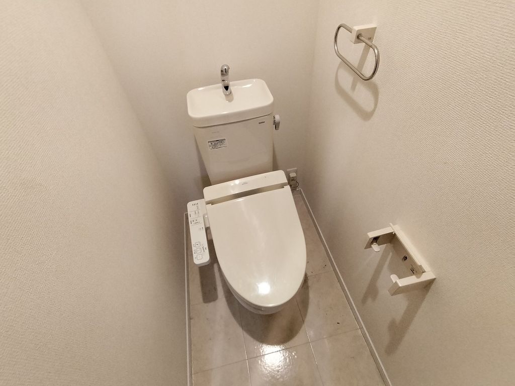 トイレ　トイレ