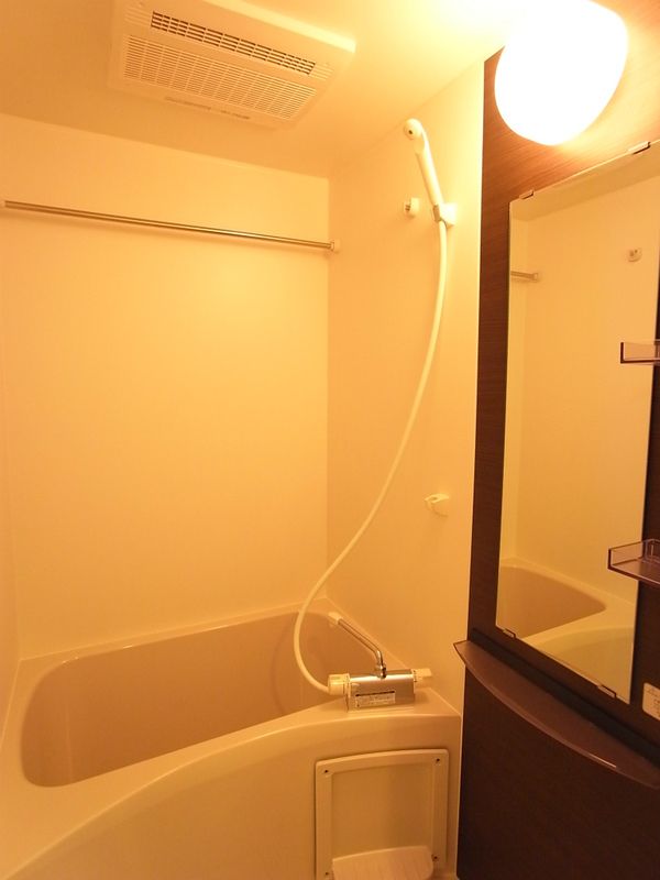 バス・シャワールーム　☆ゆったりくつろげるお風呂☆