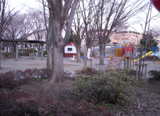 その他　しのがやと公園（その他）まで282m