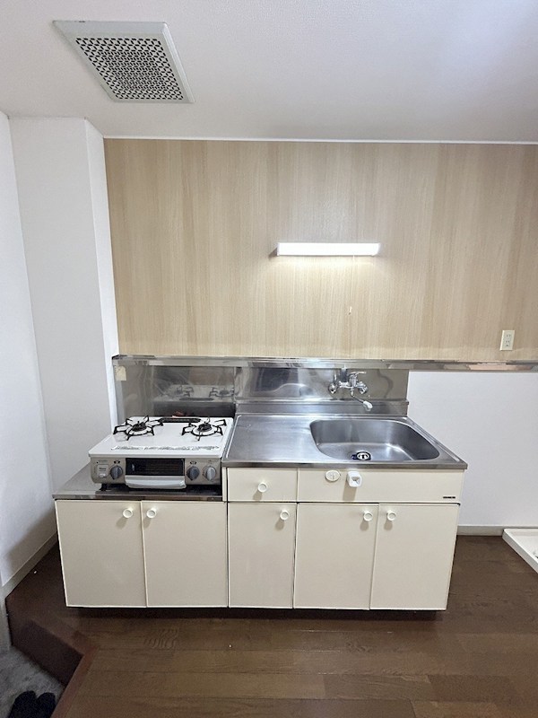 キッチン　写真は103号室です（参考）