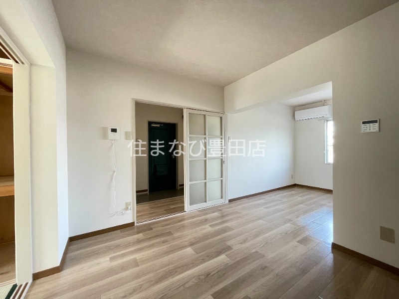 居室・リビング　同型別部屋写真