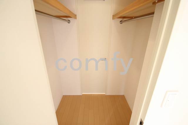 収納　ウォークインクローゼット