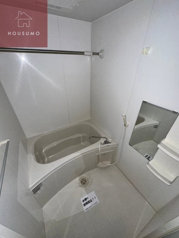 バス・シャワールーム　落ち着いた空間のお風呂です