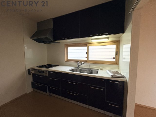 居室・リビング　２面採光の明るいお部屋です。