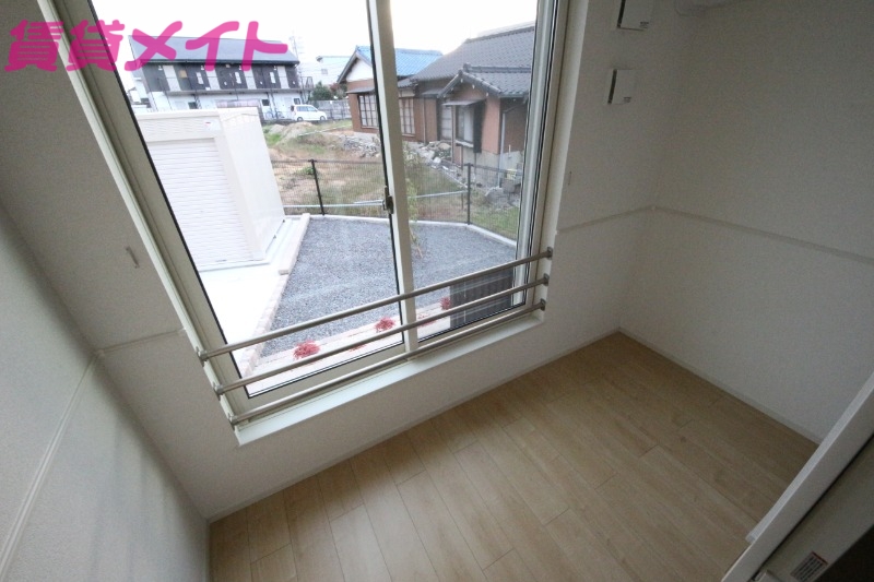 バルコニー　同型部屋写真です。