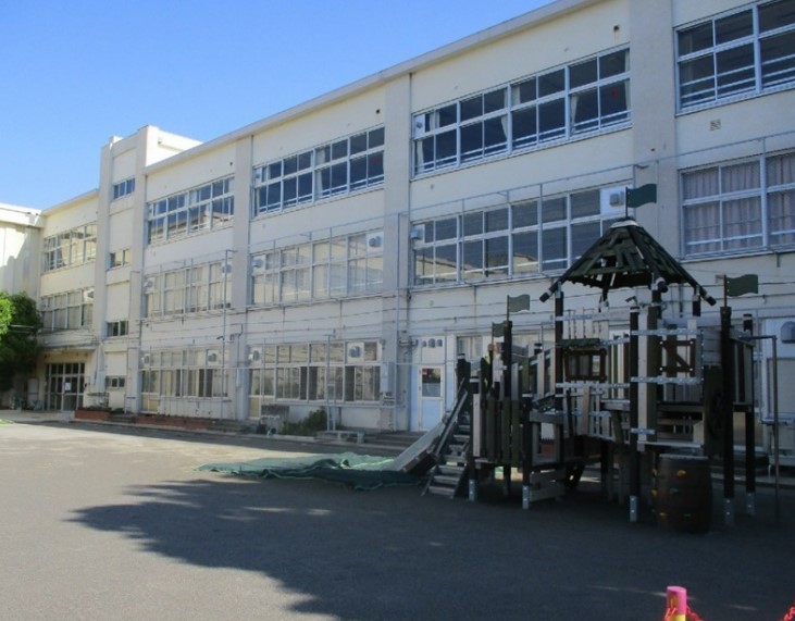 幼稚園・保育園　パピーナ荻窪天沼保育園（幼稚園・保育園）まで452m