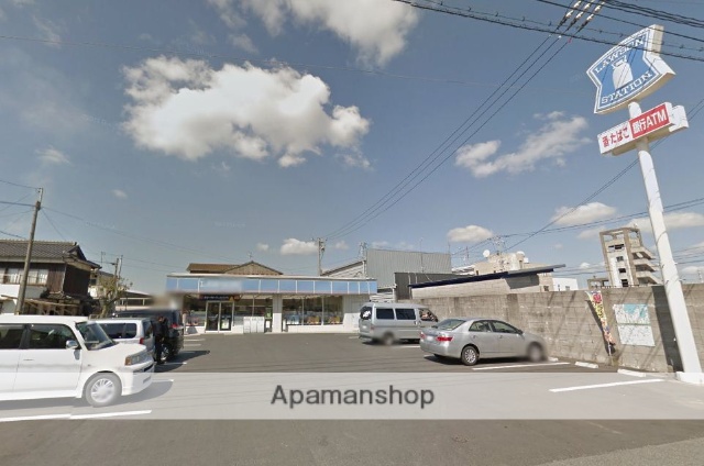 コンビニ　ローソン（コンビニ）まで460m