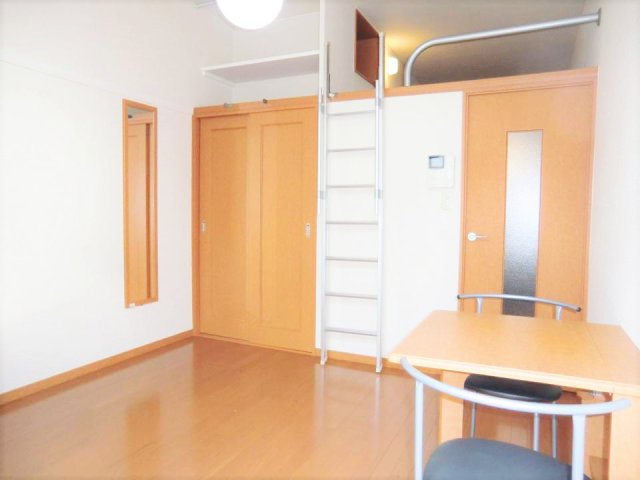 居室・リビング　同タイプ物件の為、形状や間取寸法、色調等が実際とは異なります