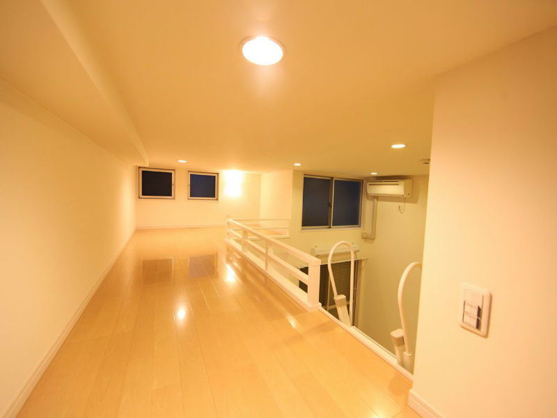 その他部屋・スペース　ロフト5.6帖（収納としてもお部屋としても使えます）