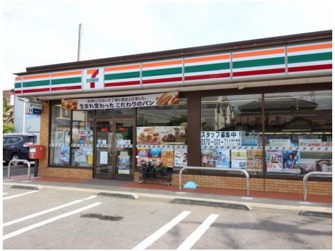 コンビニ　セブン‐イレブン 横須賀長井３丁目店（コンビニ）まで772m