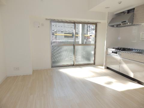 居室・リビング　室内