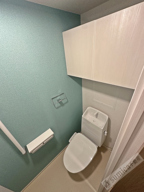 トイレ　温水洗浄便座付き♪♪