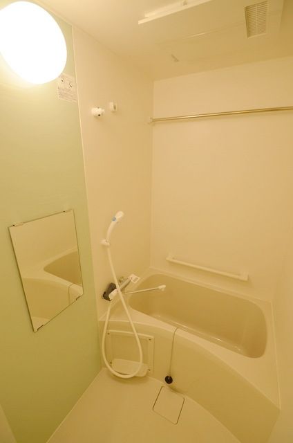 バス・シャワールーム　同じ施工会社のイメージです