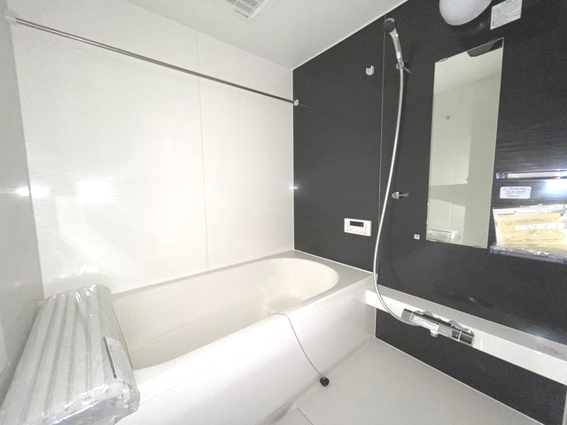 バス・シャワールーム　※写真は301号室のものです